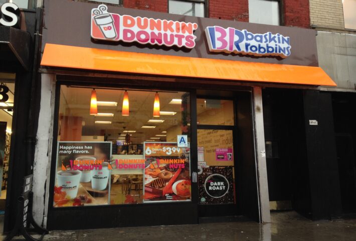 Dunking Donuts in Lower Chelsea. Photo by Tal Trachtman Alroy. 