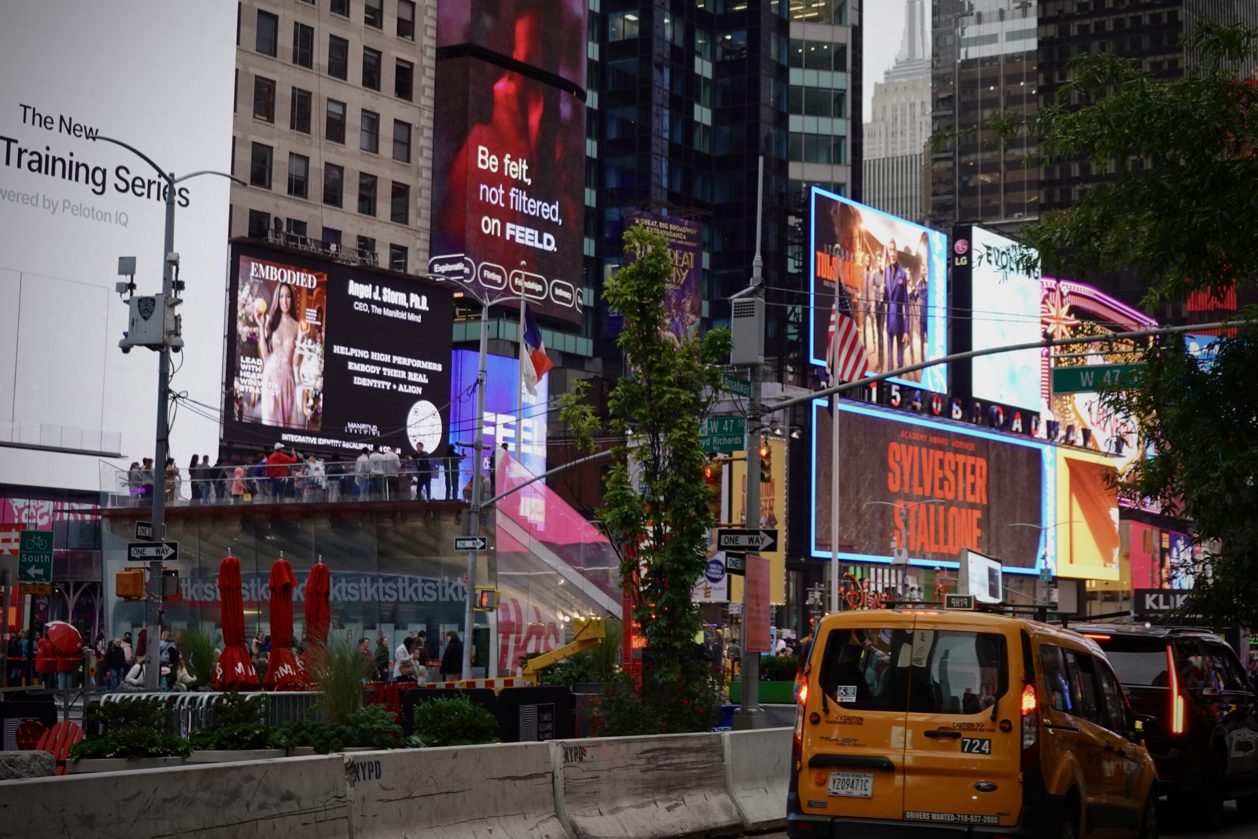 Broadway actors reach tentative deal but strike still looms for musicians