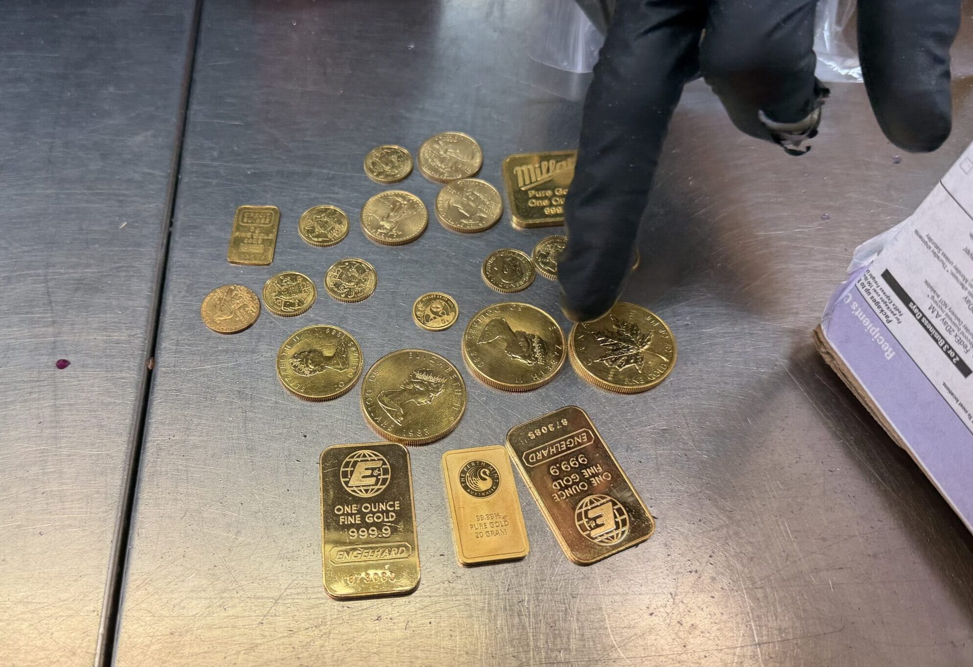 Gold’s volatility has divided Manhattan’s Diamond District